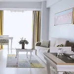 Hotel Serenity Airport 4*