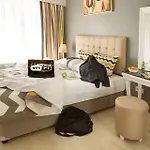 Serenity Airport 4*