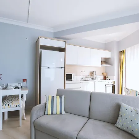 מלון Serenity Airport 4*