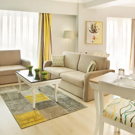 Serenity Airport Szálloda 4*